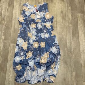 Womens‎ NWT Ruby RD. Must Have lll Floral Sleeveless V-Neck Dress